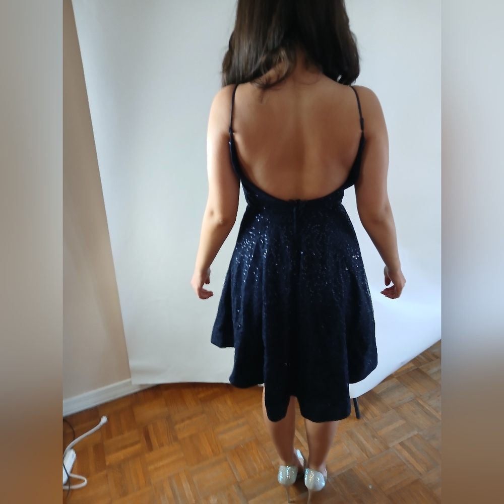 B. Smart dress - Picture 2 of 3